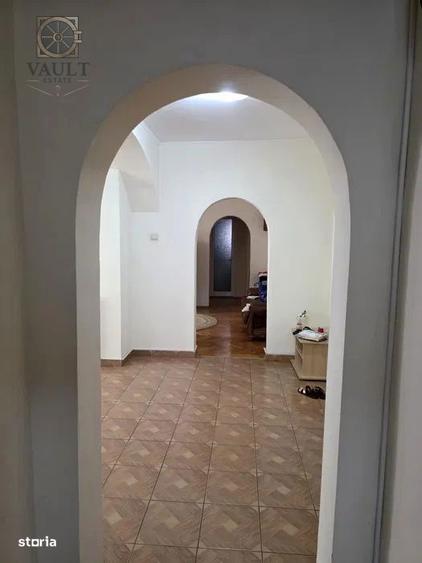 Apartament cu 3 camere semidecomandat, mobilat în Pantelimon