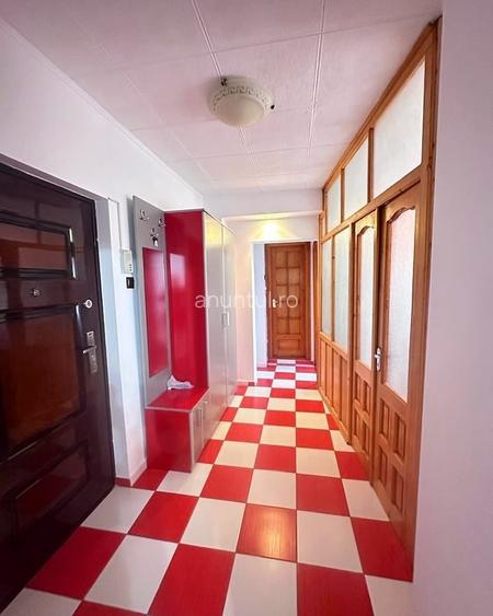 Mall Vitan, proprietar, 2 camere