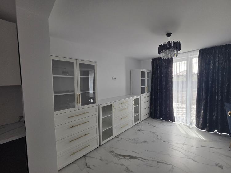 Casă cu 4 camere în Șcheia