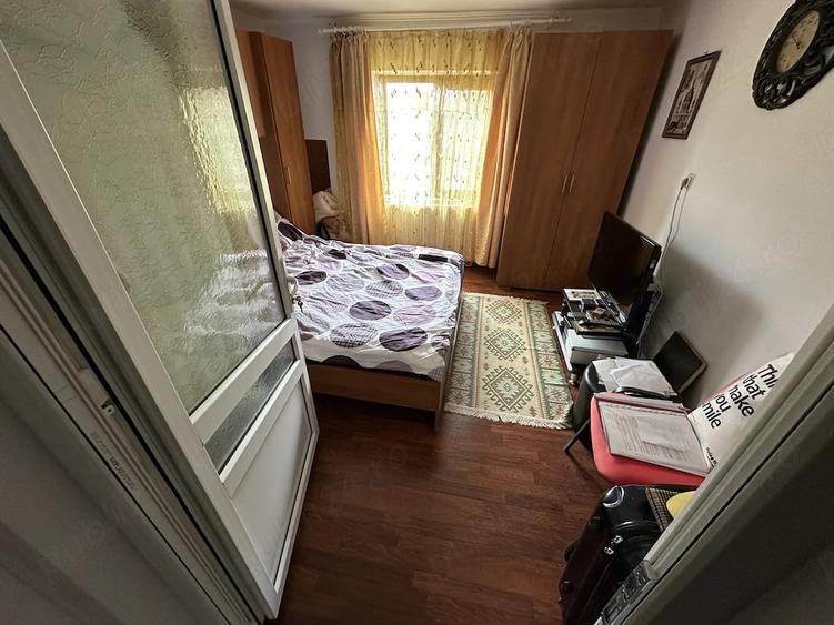 Casă cu 3 camere cu Teren 380 Mp în Central