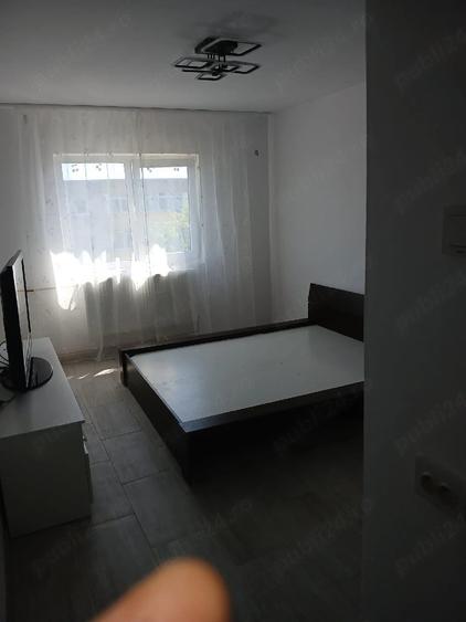 Garsonieră decomandată în 9 Mai