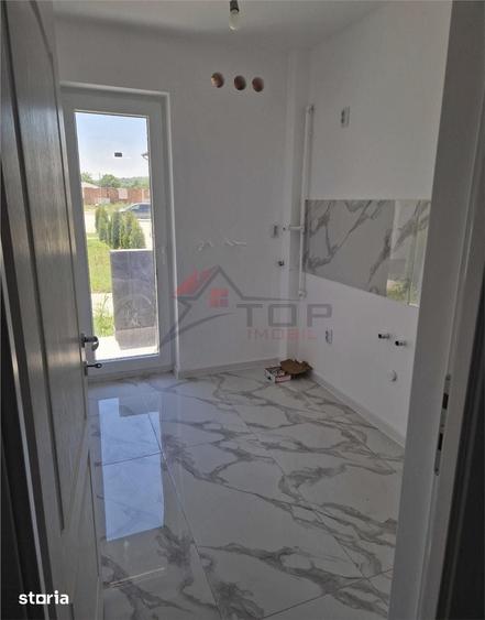 Garsonieră decomandată în Ciurea