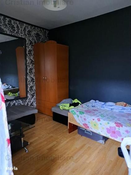 Casă cu 4 camere cu Teren 120 Mp în Tineretului