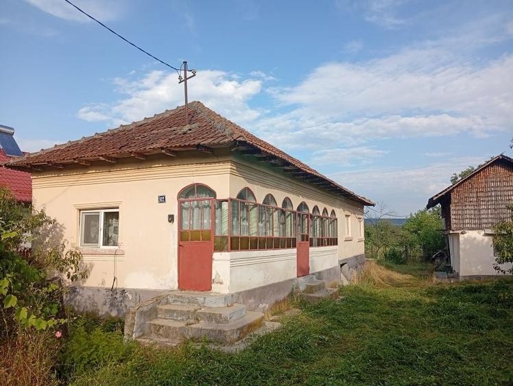 Casă cu 4 camere în Micești