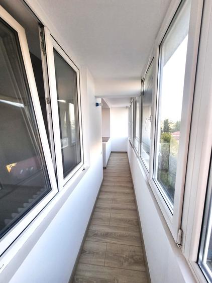 Apartament cu 3 camere decomandat în Lacul Tei