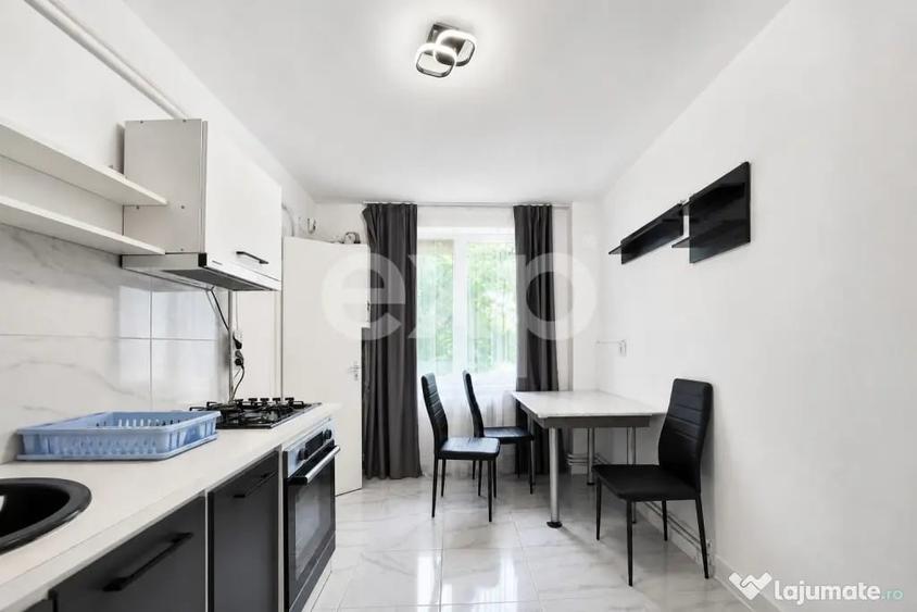 Apartament cu 4 camere decomandat în Punctele Cardinale