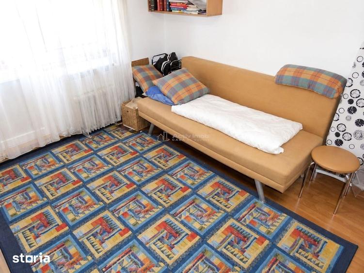 Apartament cu 4 camere decomandat în Progresul