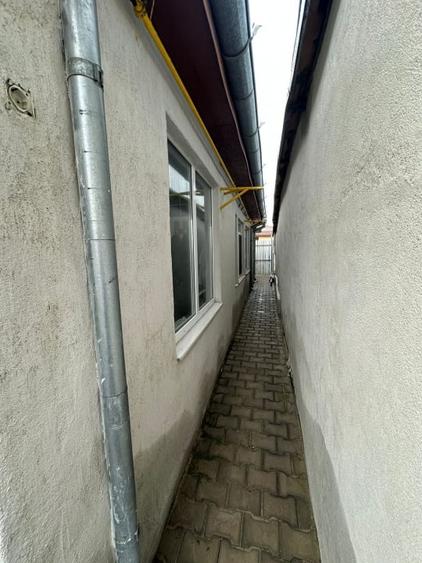 Casă individuală cu 4 camere cu Canalizare în Dorobanți