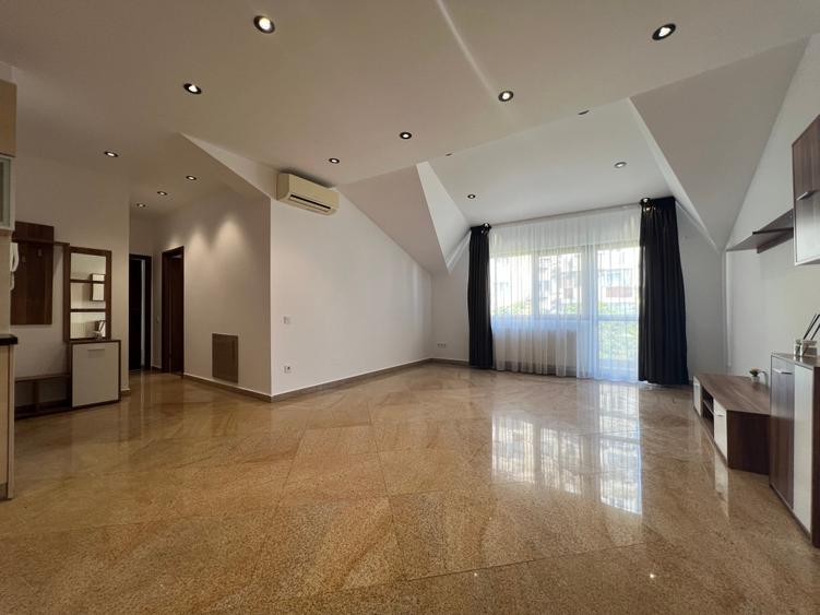 Apartament cu 3 camere decomandat, mobilat în Rahova