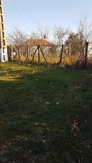 Teren de 3100 mp, în Lipia