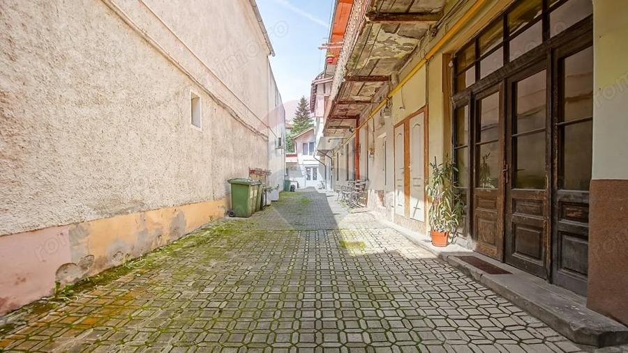 Spațiu comercial, de 66 mp, în Brașovul Vechi