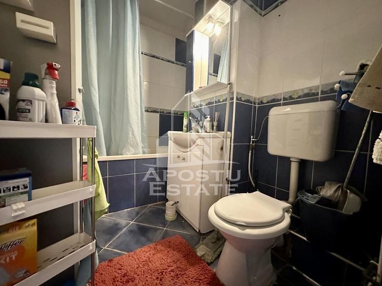 Apartament cu 3 camere decomandat, mobilat în Soarelui