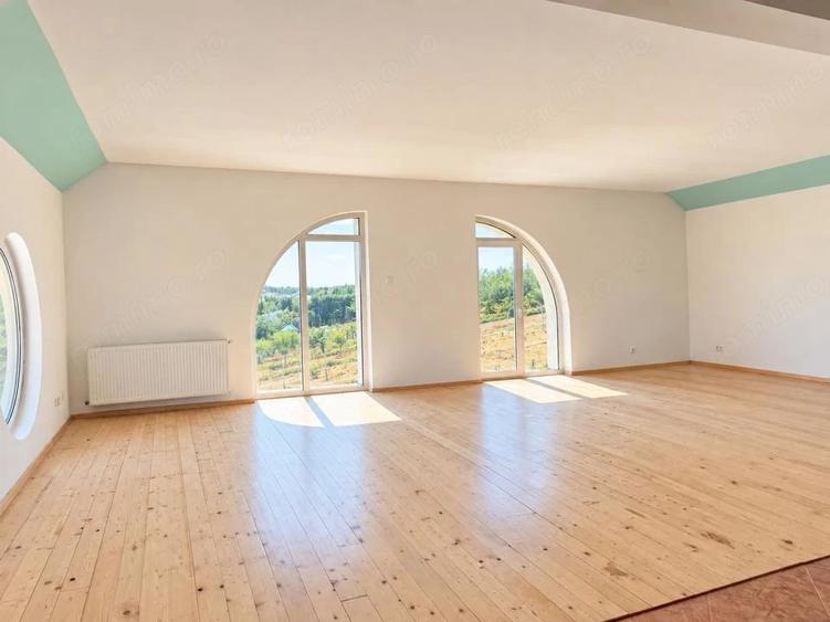 Casă cu 6 camere cu Teren 1000 Mp în Dealuri Oradea