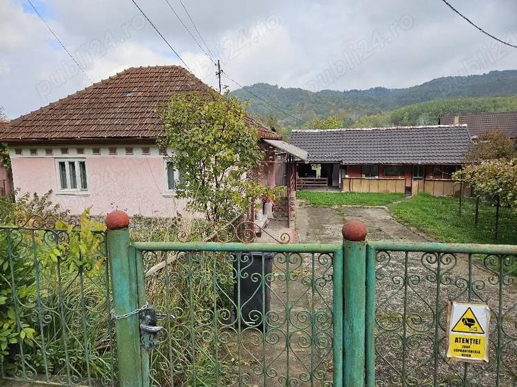 Casă cu Teren 445 Mp în Țărățel