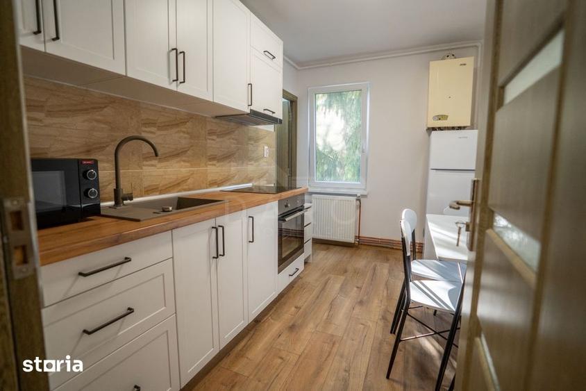 Apartament cu 2 camere decomandat, mobilat în Cornișa