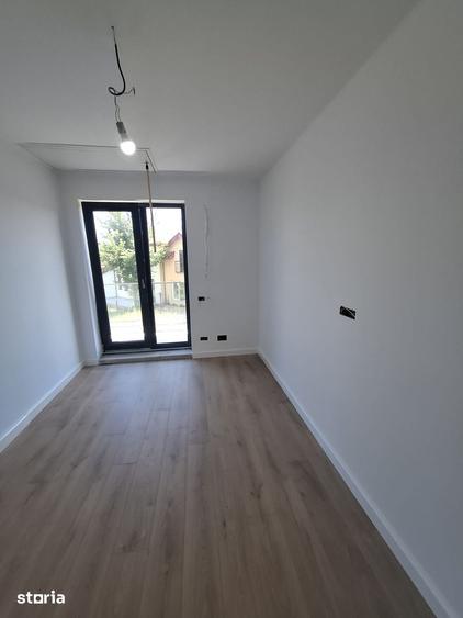 Casă cu 5 camere cu Teren 342 Mp în Central
