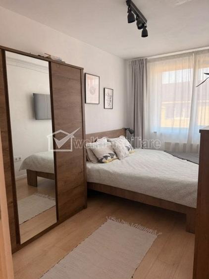 Apartament cu 3 camere decomandat în Florești