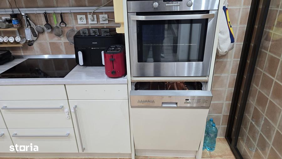 Apartament cu 3 camere decomandat în Mărăști