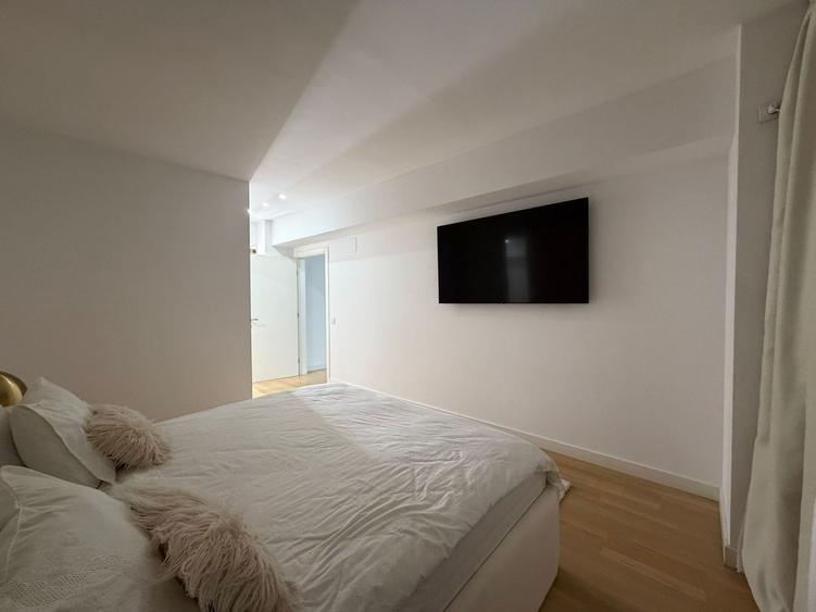 Apartament cu 4 camere, mobilat în Pipera