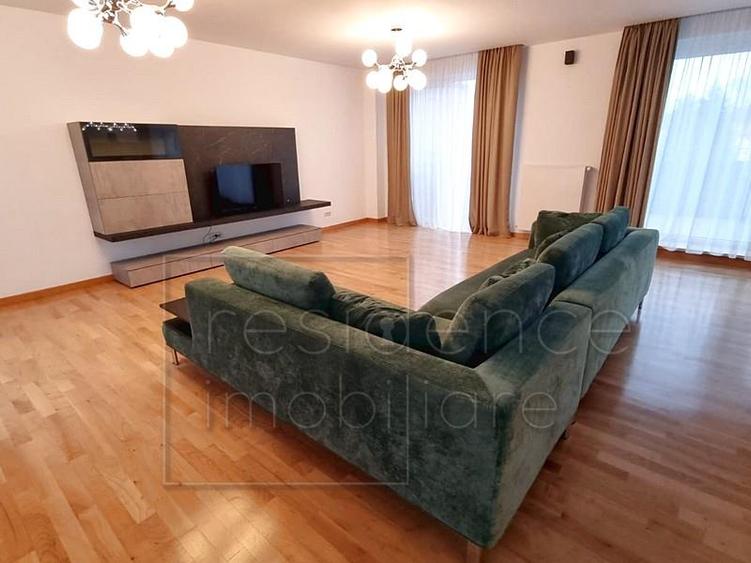 Apartament cu 3 camere semidecomandat, mobilat în Aeroport