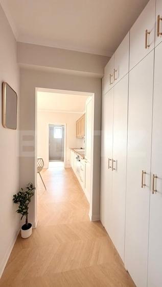 Apartament cu 3 camere semidecomandat, mobilat în Florești