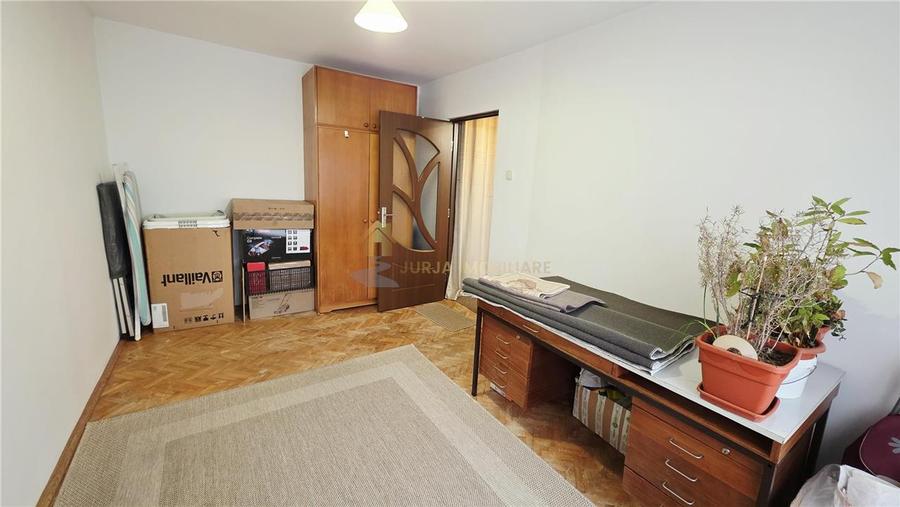 Apartament cu 4 camere decomandat, mobilat în Mănăștur