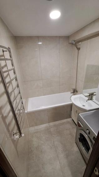 Apartament cu 2 camere decomandat în 1 Mai