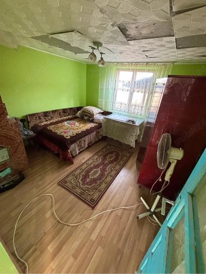 Casă cu 3 camere cu Teren 1000 Mp în Vădăstrița