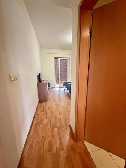 Apartament cu 3 camere decomandat, mobilat în Aradului