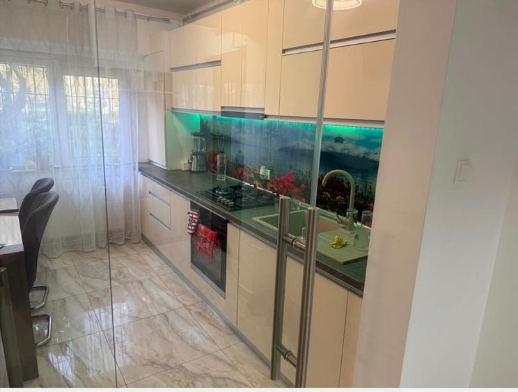Apartament cu 2 camere decomandat în Faleza Nord