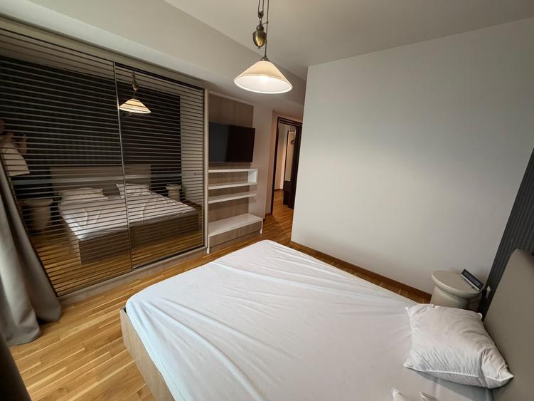 Apartament cu 2 camere decomandat în Barbu Văcărescu