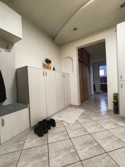 Apartament cu 3 camere decomandat în Păcurari