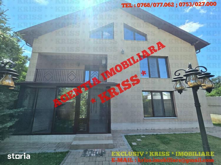 Casă cu 4 camere cu Teren 330 Mp în Central