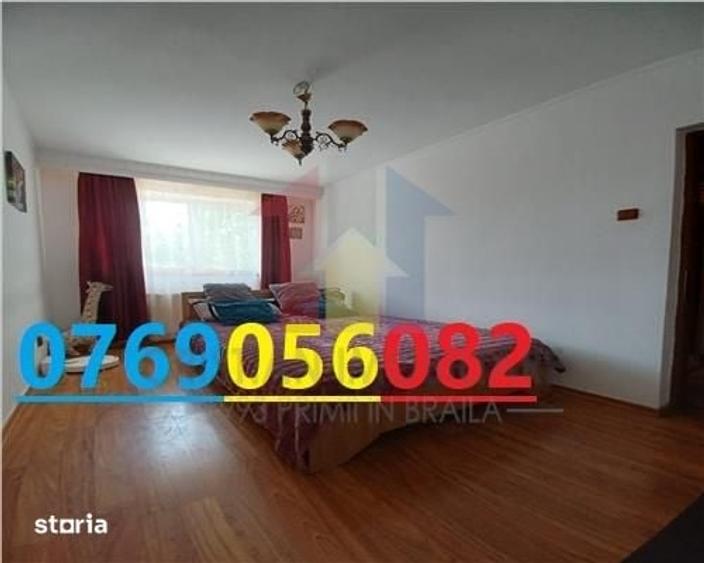 Apartament cu 3 camere semidecomandat în Brăilița