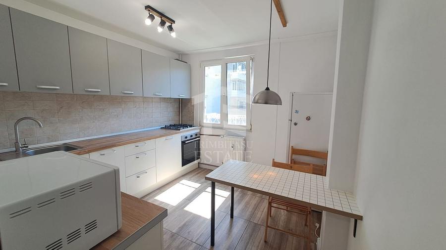 Apartament cu 2 camere semidecomandat, mobilat în Politehnica