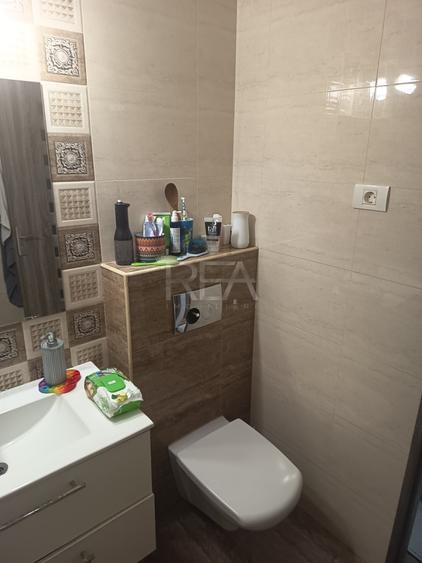 Apartament cu 4 camere decomandat, mobilat în Rahova