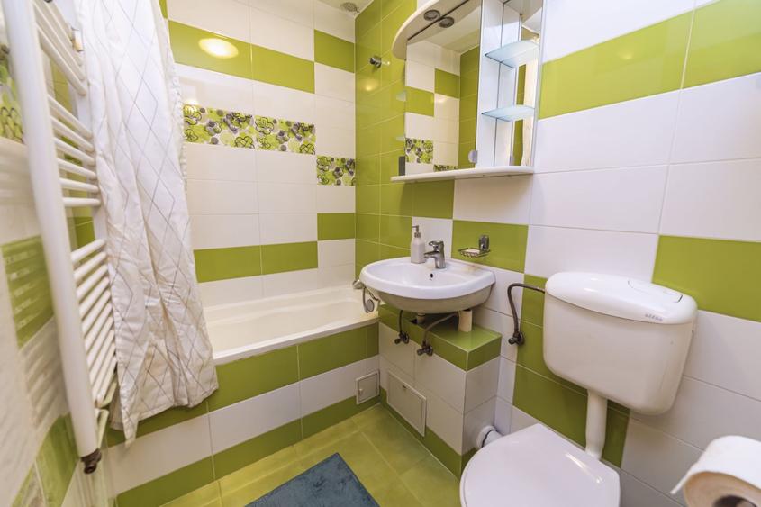 Apartament cu 3 camere decomandat, mobilat în Giulești