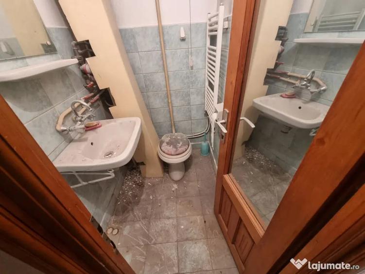 Apartament cu 3 camere decomandat în Ștefan cel Mare