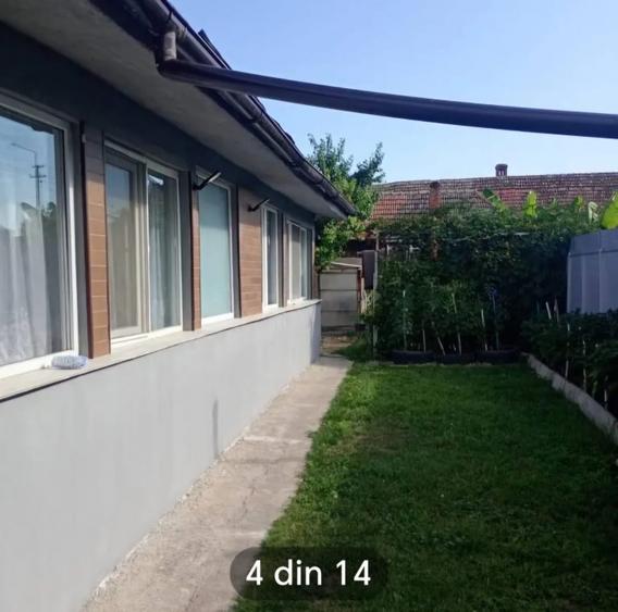 Casă individuală cu 4 camere cu Canalizare în Variaș
