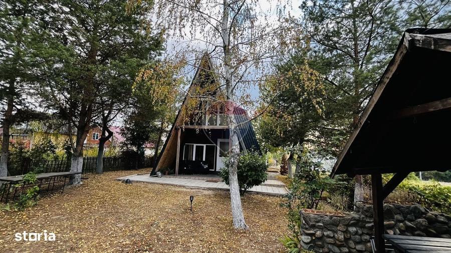 Casă cu 4 camere în Lăzăreni