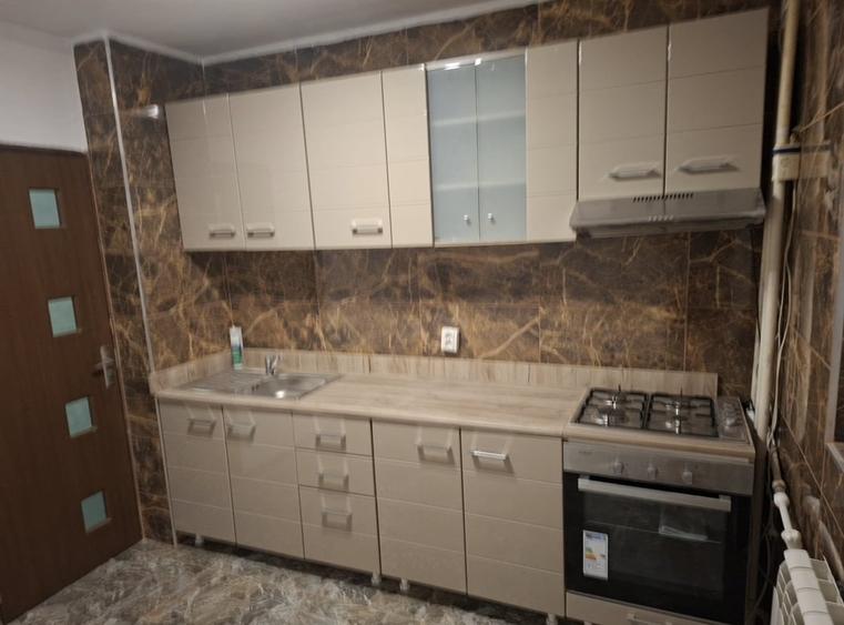 Apartament cu 2 camere decomandat în Vitan