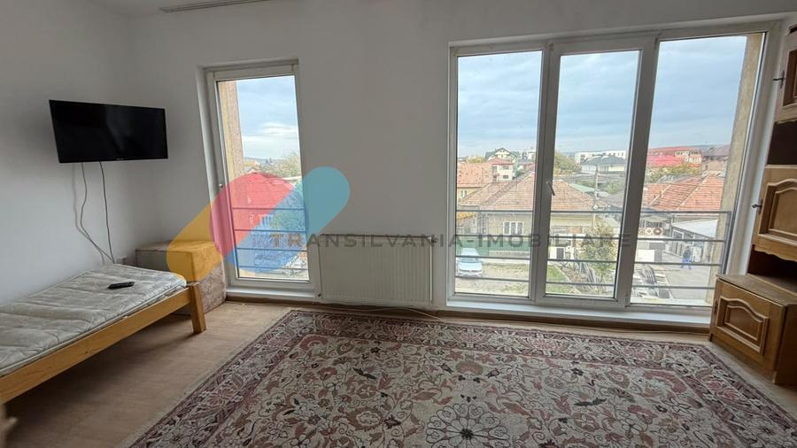 Apartament cu 3 camere semidecomandat în Someșeni