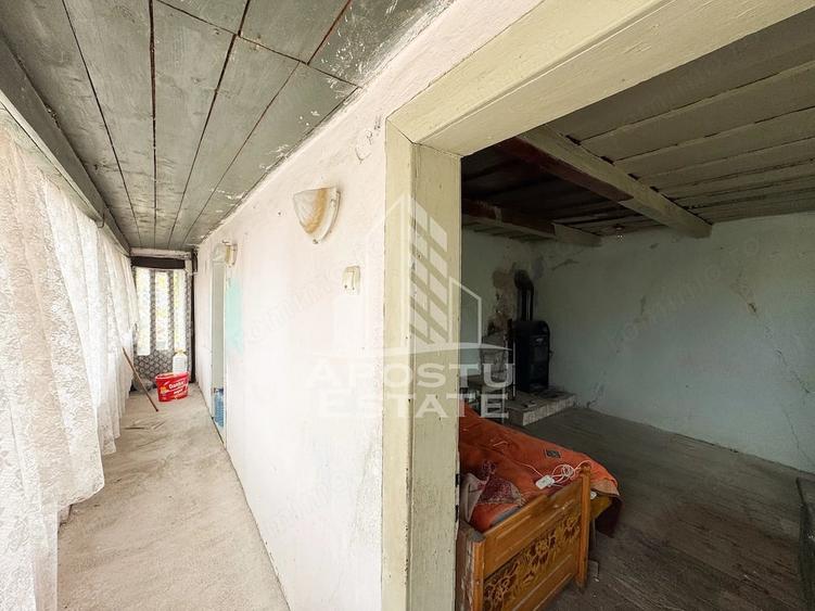 Casă cu 3 camere cu Teren 841 Mp în Răcăștia