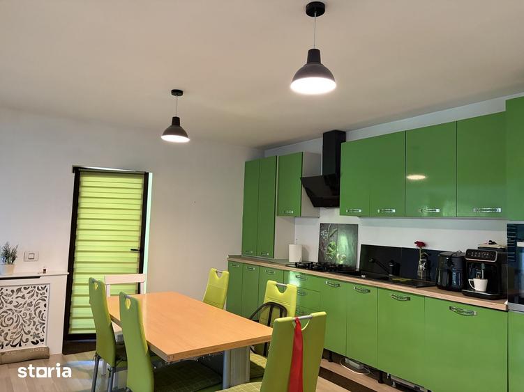 Casă cu 5 camere cu Teren 503 Mp în Șerbănești