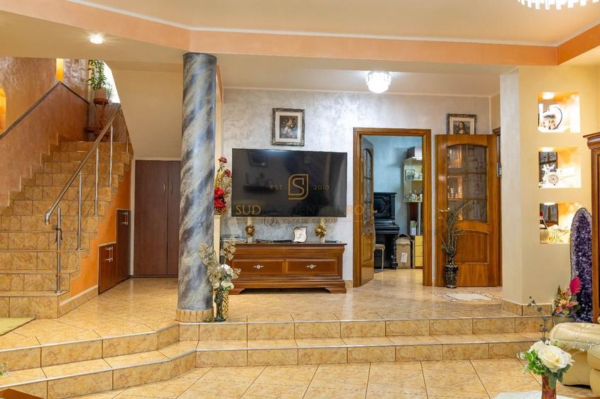 Casă individuală cu 6 camere cu Piscina în Sud-Est