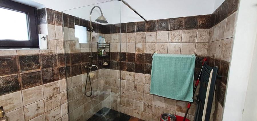 Casă individuală cu 4 camere cu Teren 450 Mp în 1 Decembrie