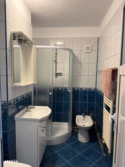 Apartament cu 2 camere semidecomandat în Florilor