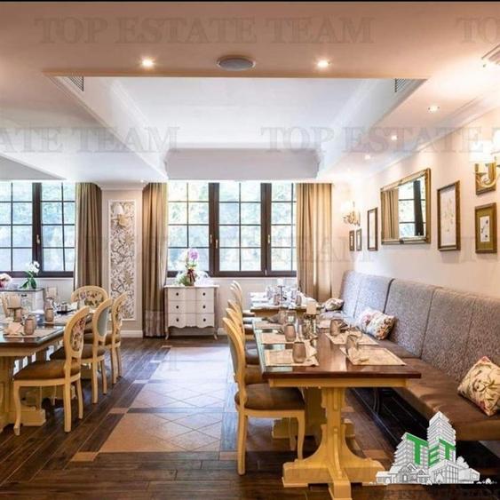 Hotel/Pensiune, de 1,093.1099853516 mp, în Central