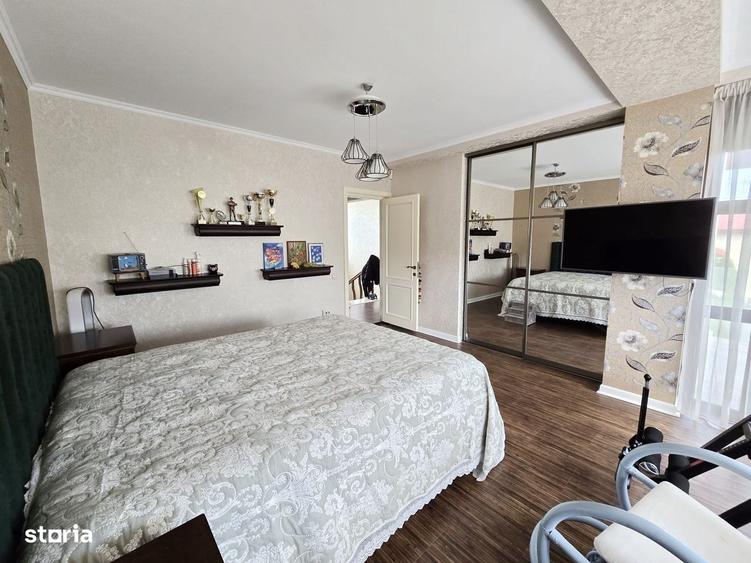 Casă cu 4 camere în Vânători