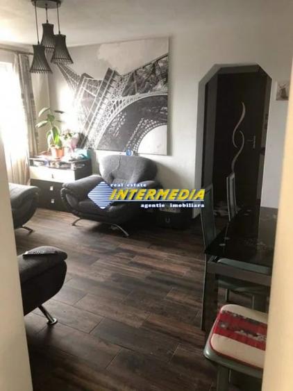 Apartament cu 3 camere decomandat, mobilat în Cetate